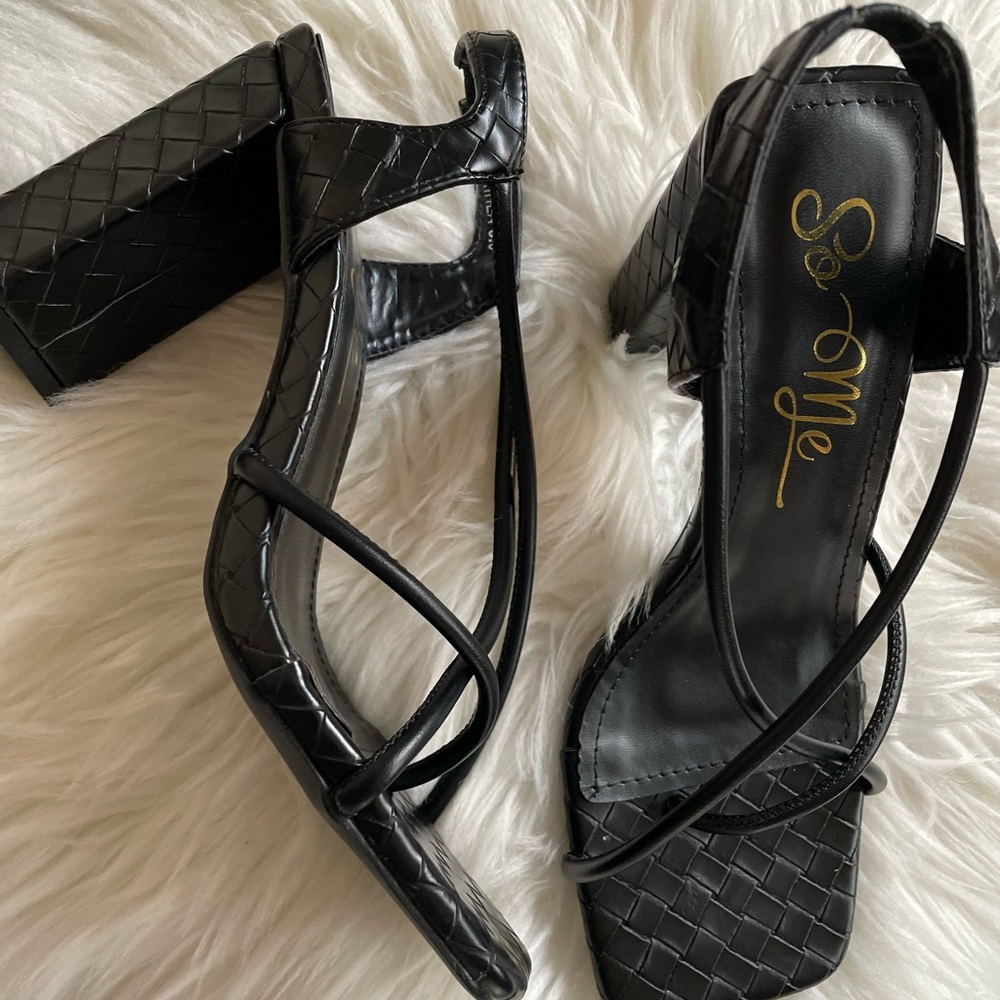 Black heels Size 6.5
